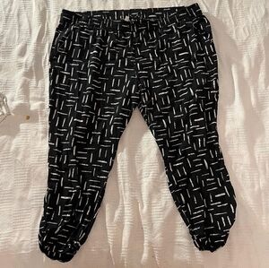 Old Navy Black and White Pants